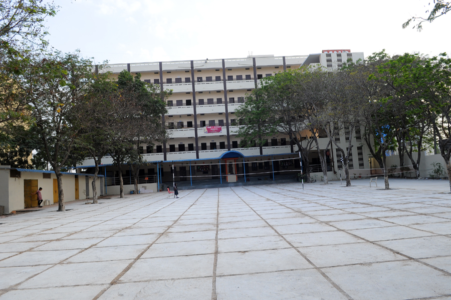 MNR I-EXCEED SCHOOL - KUKATPALLY ( JNTU )