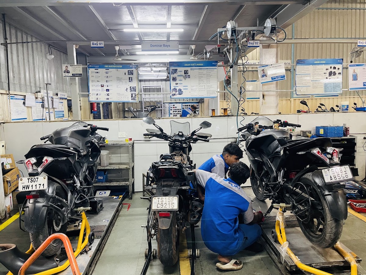 Bajaj Motorcycles Service (Varun Motors, Raghavendra Colony, Kondapur)