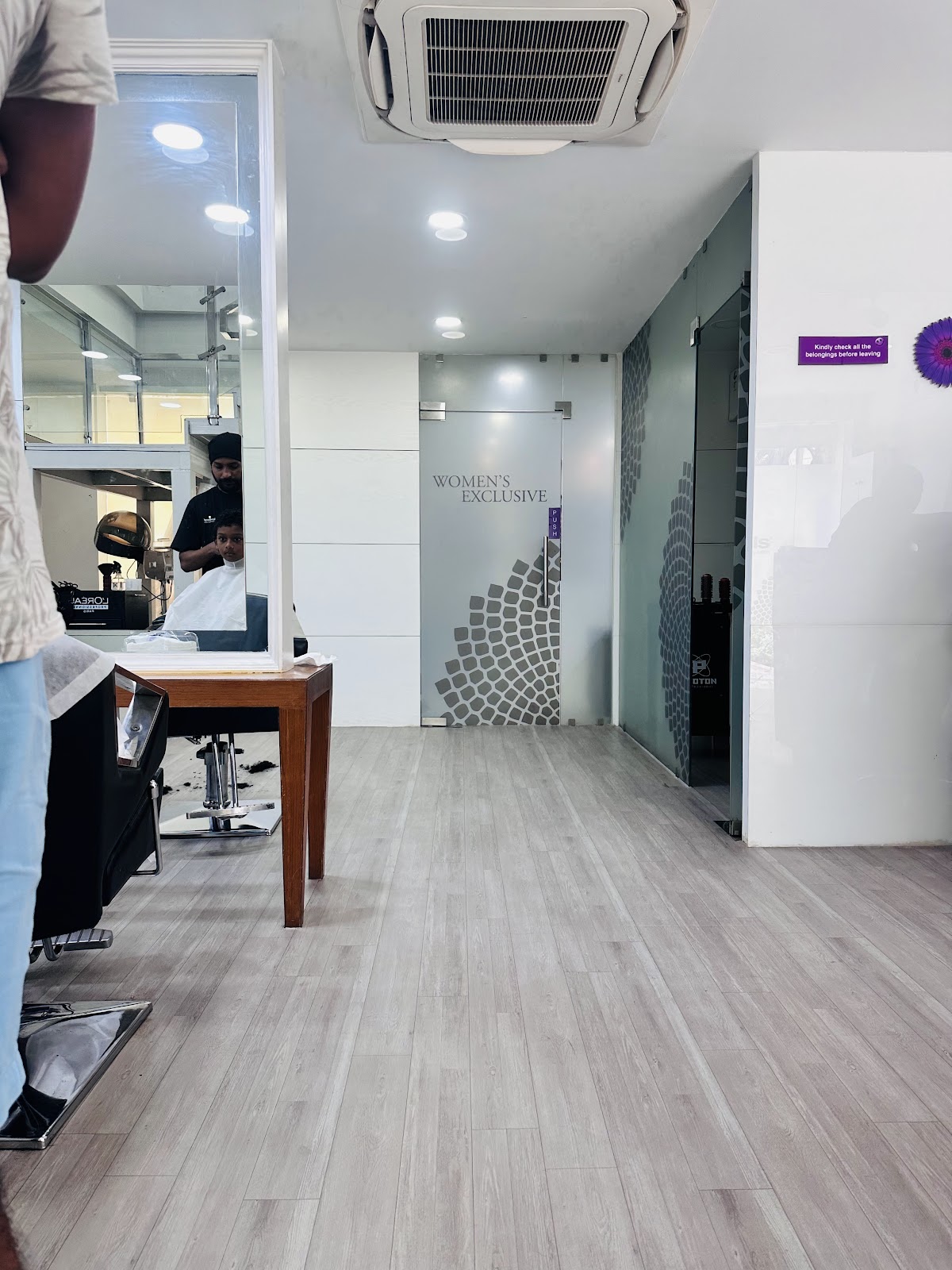 Naturals Salon