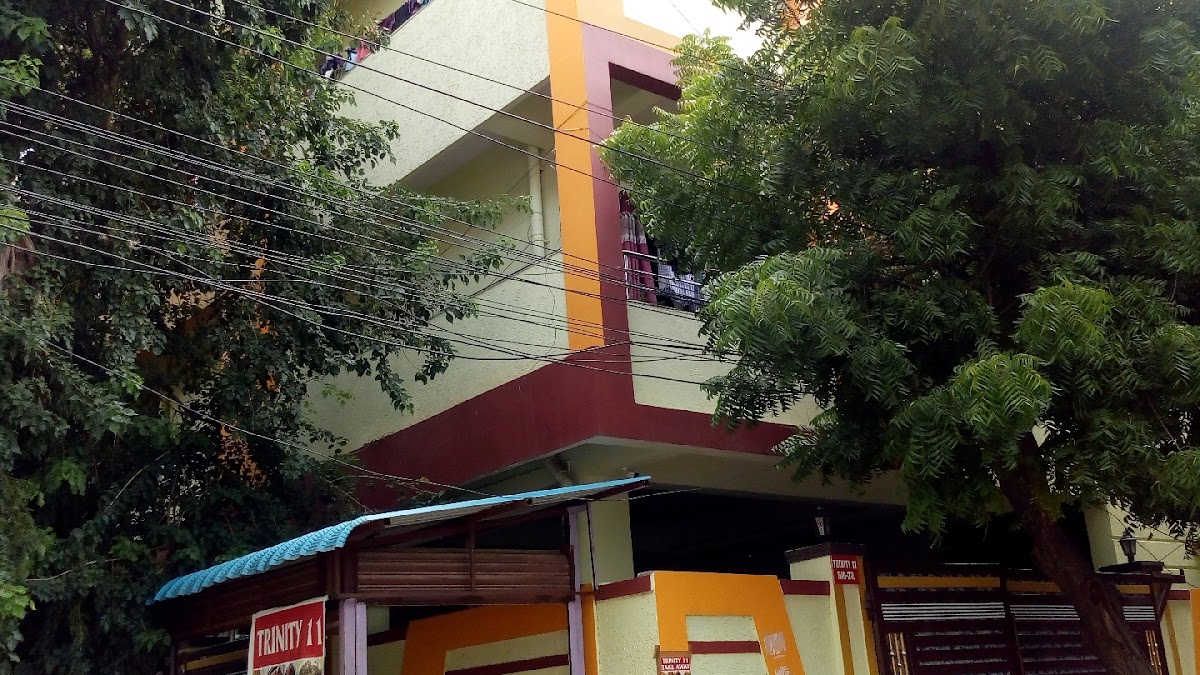 SREETRINITY PG LADIES HOSTEL