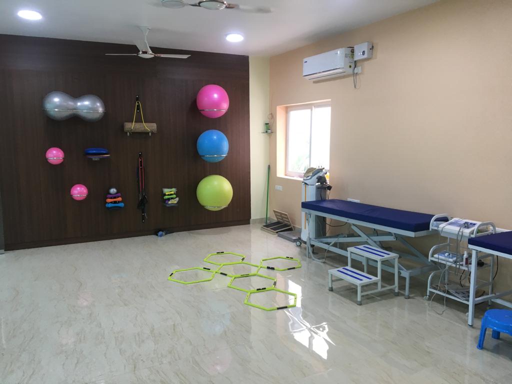 Universal Physiotherapy and Rehabilitation Center Universal Physiotherapy and Rehabilitation Center