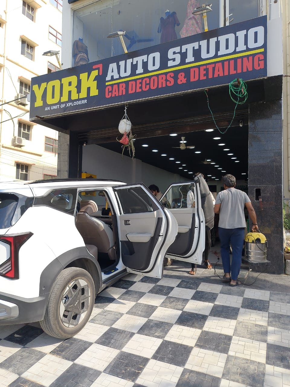 YORK AUTO STUDIO {an unit of XPLODER} CAR DECORS | CERAMIC COATING YORK AUTO STUDIO {an unit of XPLODER} CAR DECORS | CERAMIC COATING